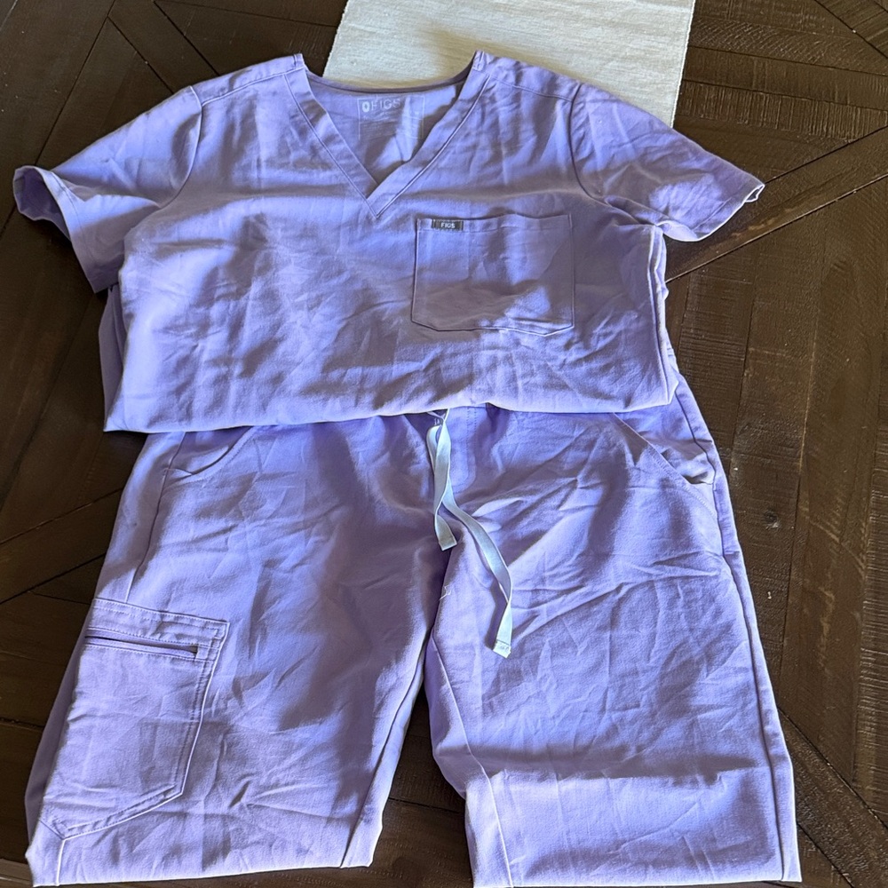 Figs Lavender Scrub Set
